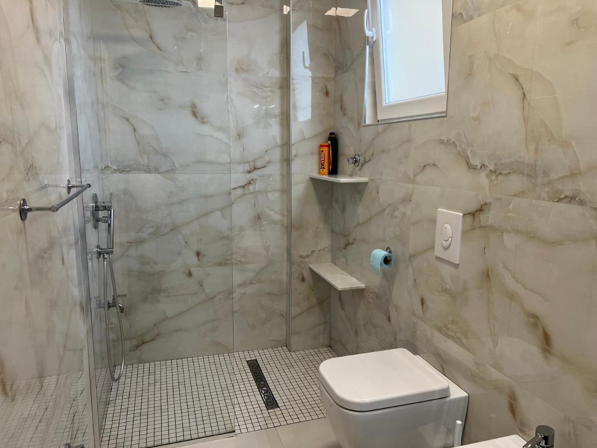 Grand New Bazaar Apartment 地拉那 外观 照片